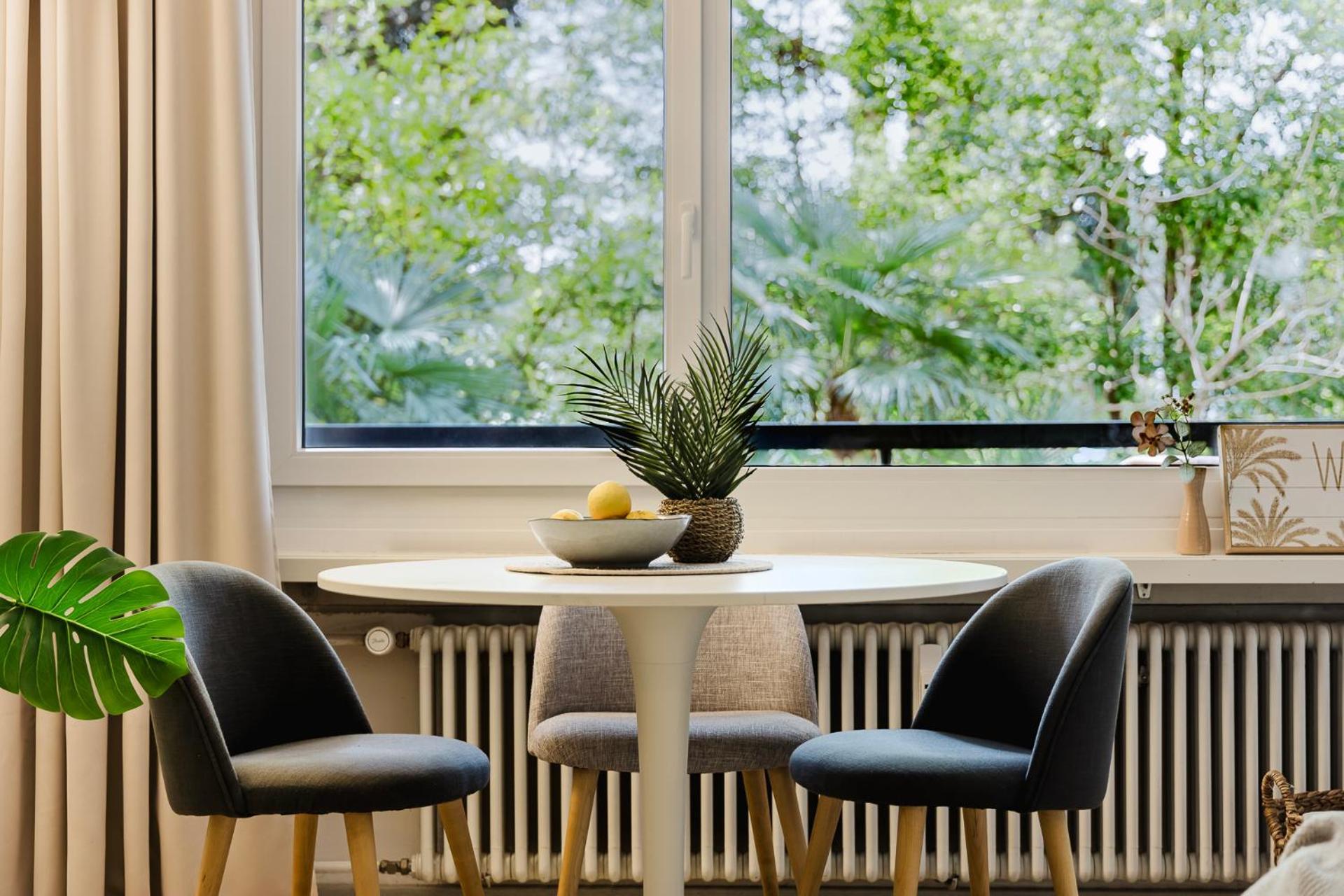 Luganersee, Pool, Strand, Parkplatz, Suite 204 Bissone Eksteriør billede